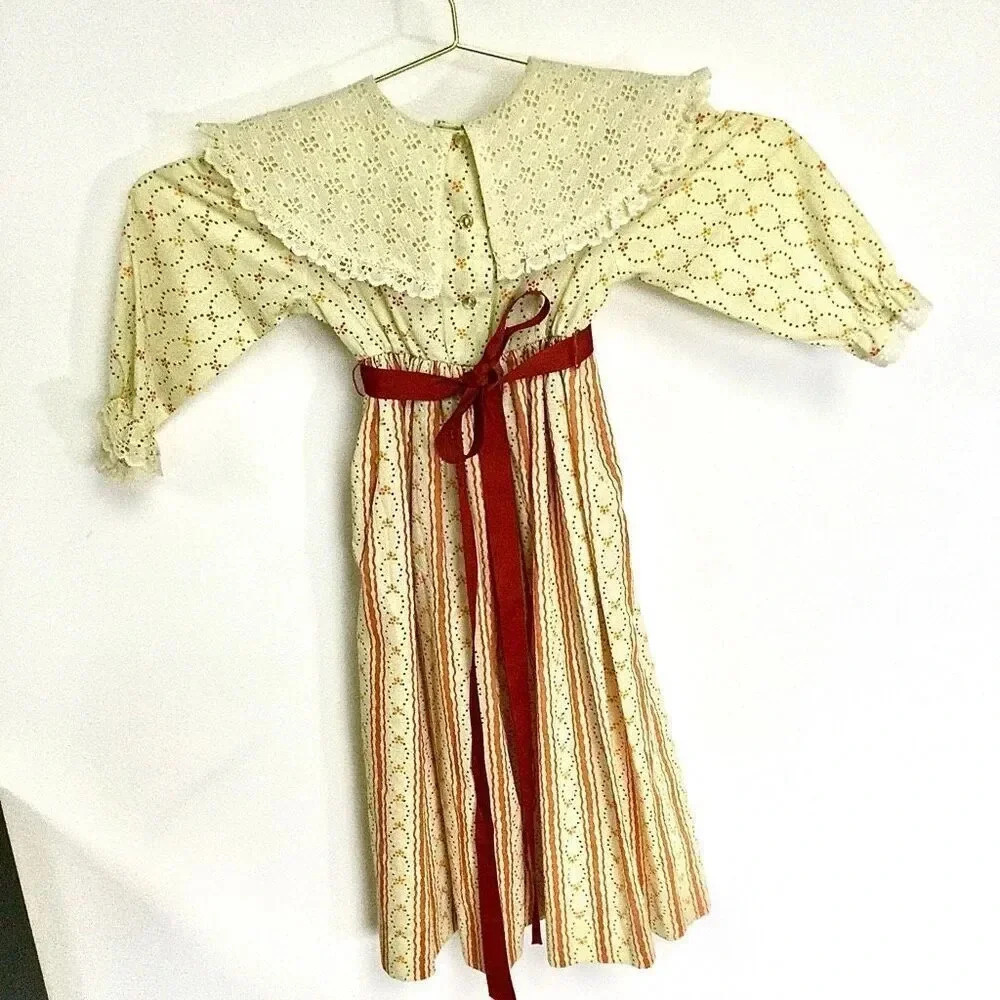 Brushworks Girls Vintage Peter Pan Collar Eyelet Trim Mini Dress w/ Pouch purse - Picture 3 of 10